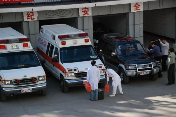 精河县救护车转院